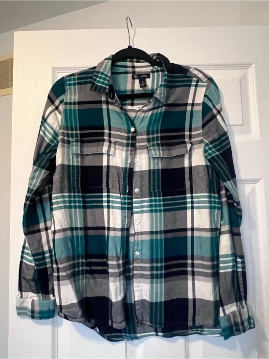GAP Tops - GAP Boyfriend Fit Plaid Button-Down Shirt